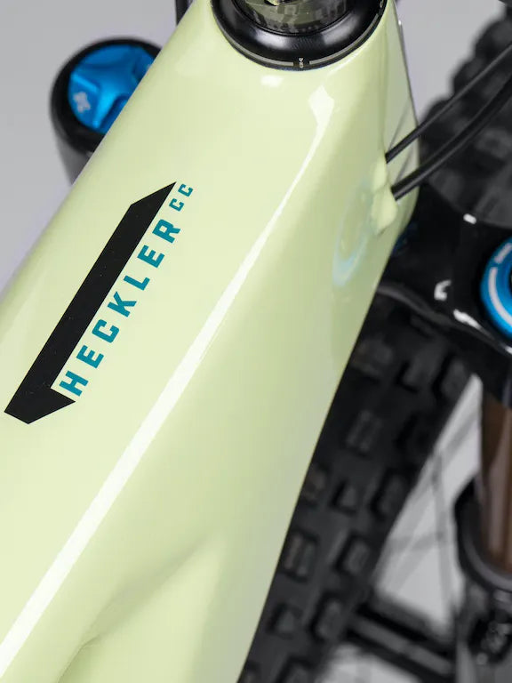 Santa Cruz Heckler Carbon 27.5 - S Kit - Gloss Avocado Green - 2023