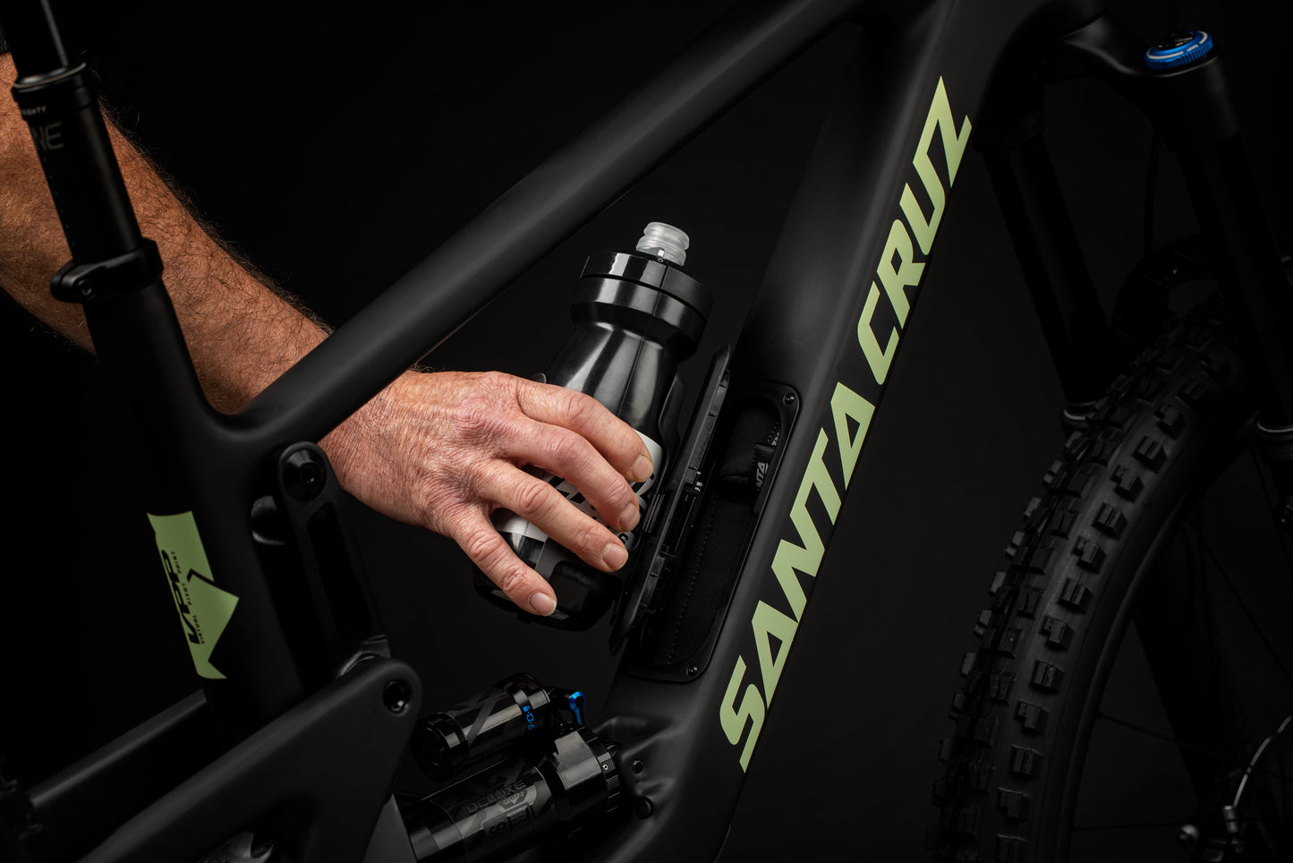 Santa Cruz Bronson Carbon MX - GX AXS - Matt Black - 2023