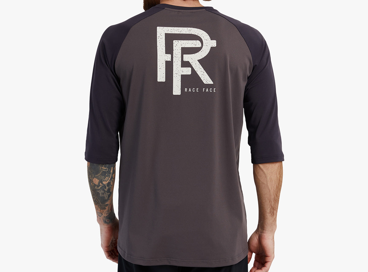 Race Face Commit 3/4 Sleeve Tech Top - Charcoal