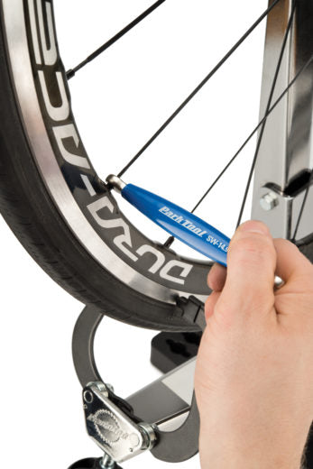 Bicycle wheel spoke online wrench