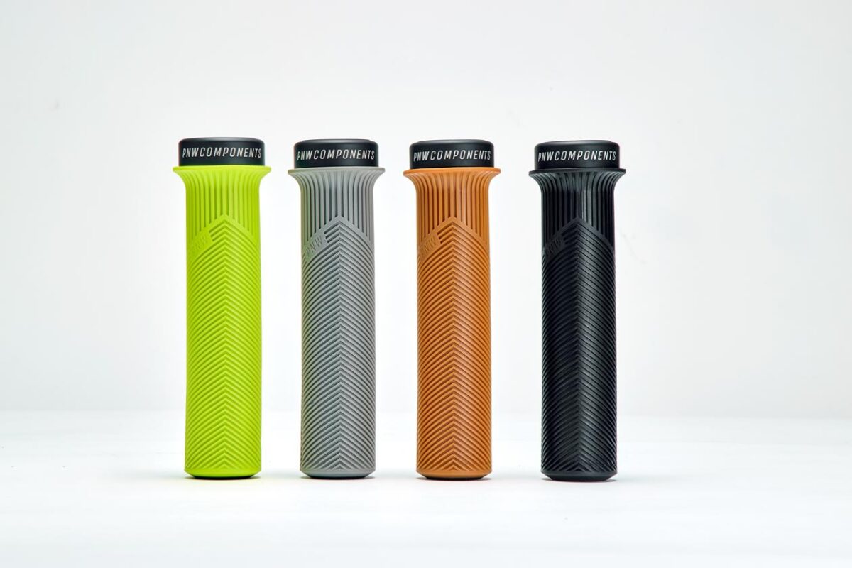 PNW Range MTB Grips - Blackout Black