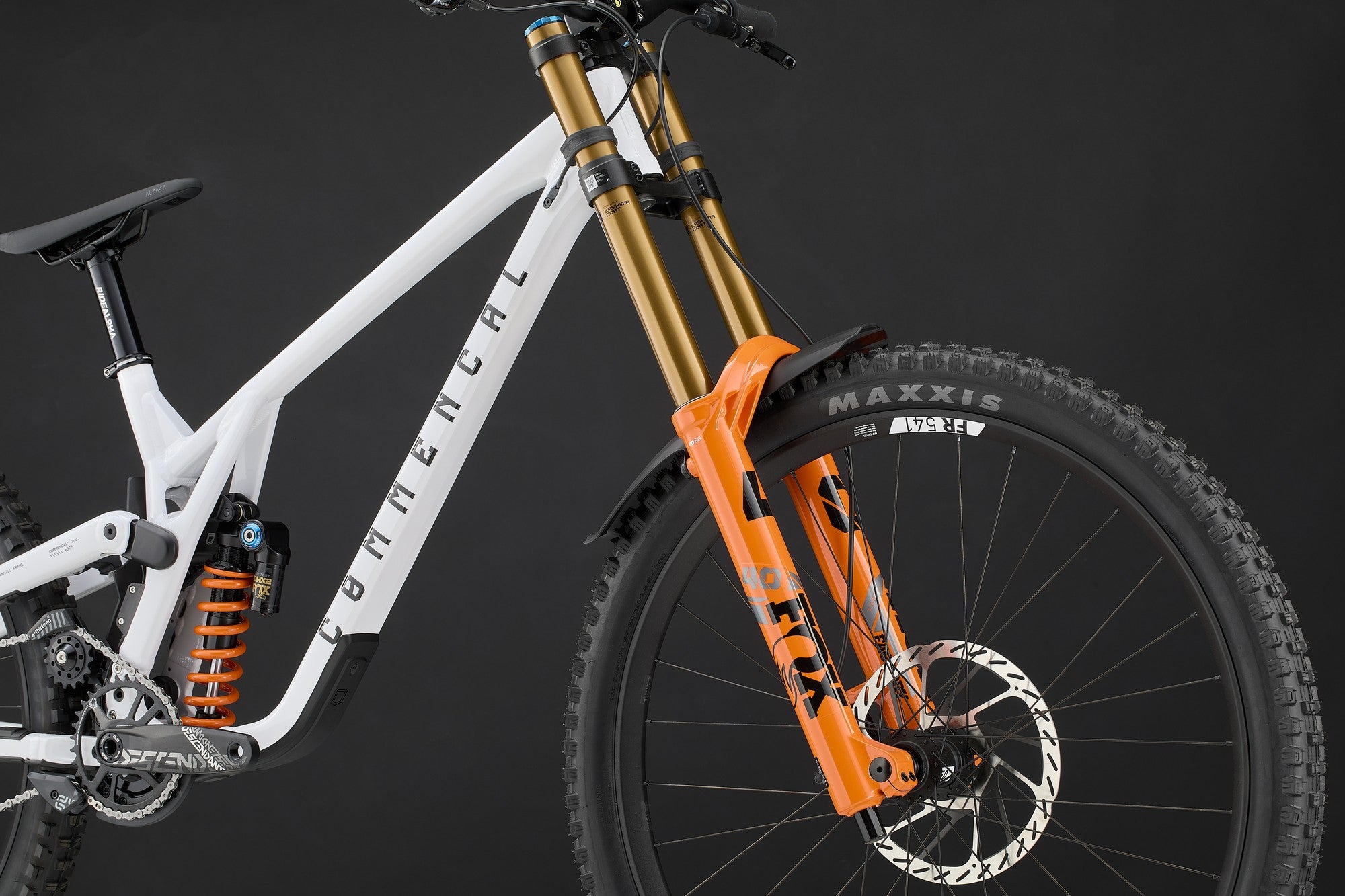 Commencal Supreme DH V5 MX - Signature - Pure White – Cambria Bike