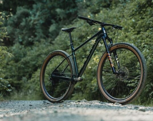 Marin Team Marin 2 - 29 - Metalic Green - 2025 – Cambria Bike