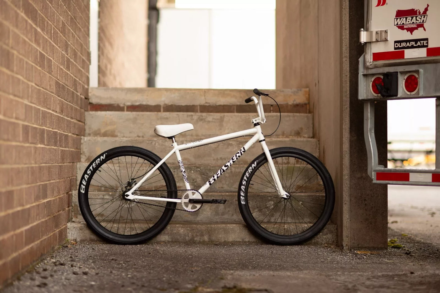 Eastern Growler 26" BMX Cruiser - White