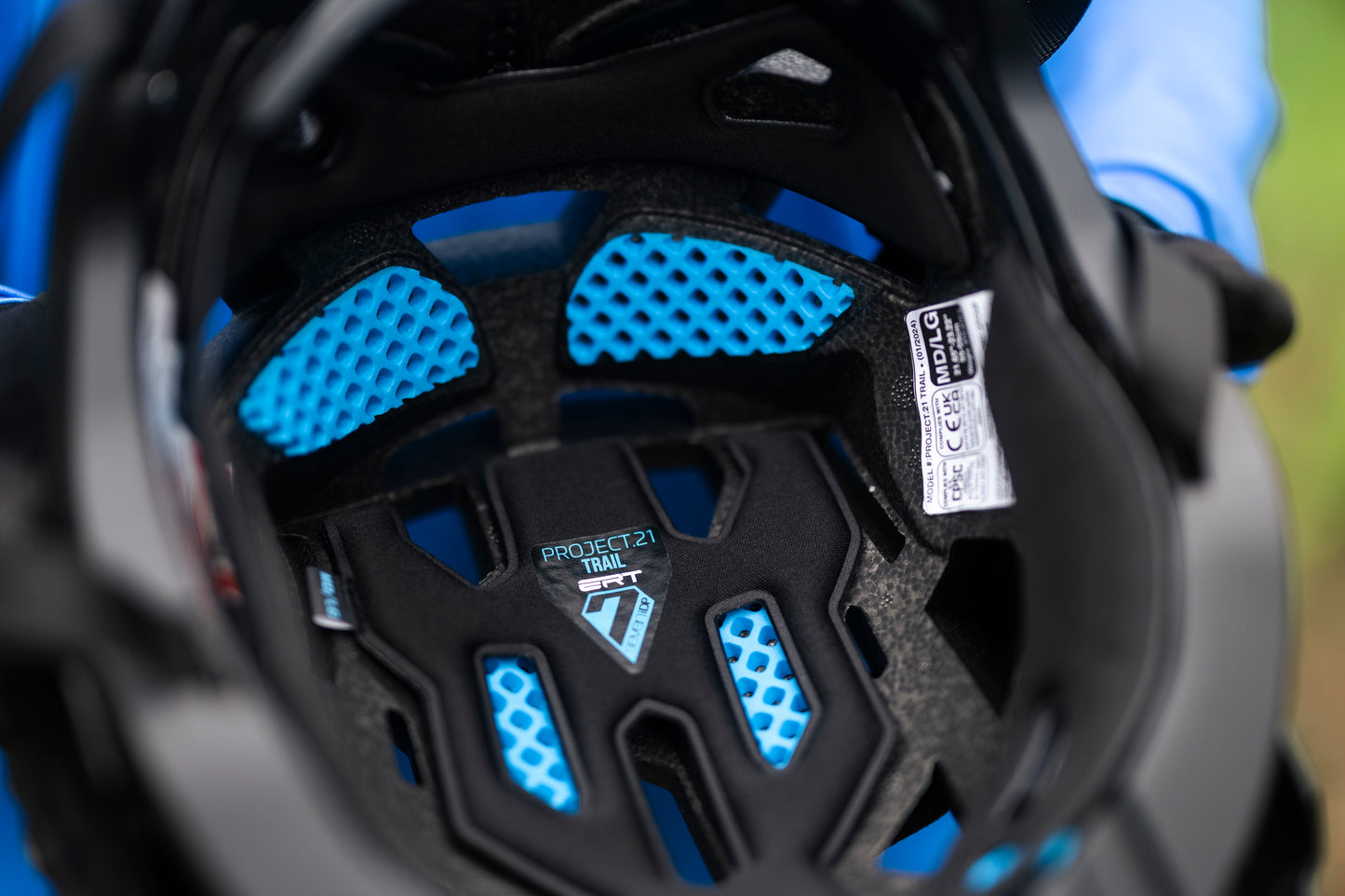 7 iDP Project 21 Trail MTB Helmet - Matt Electric Blue