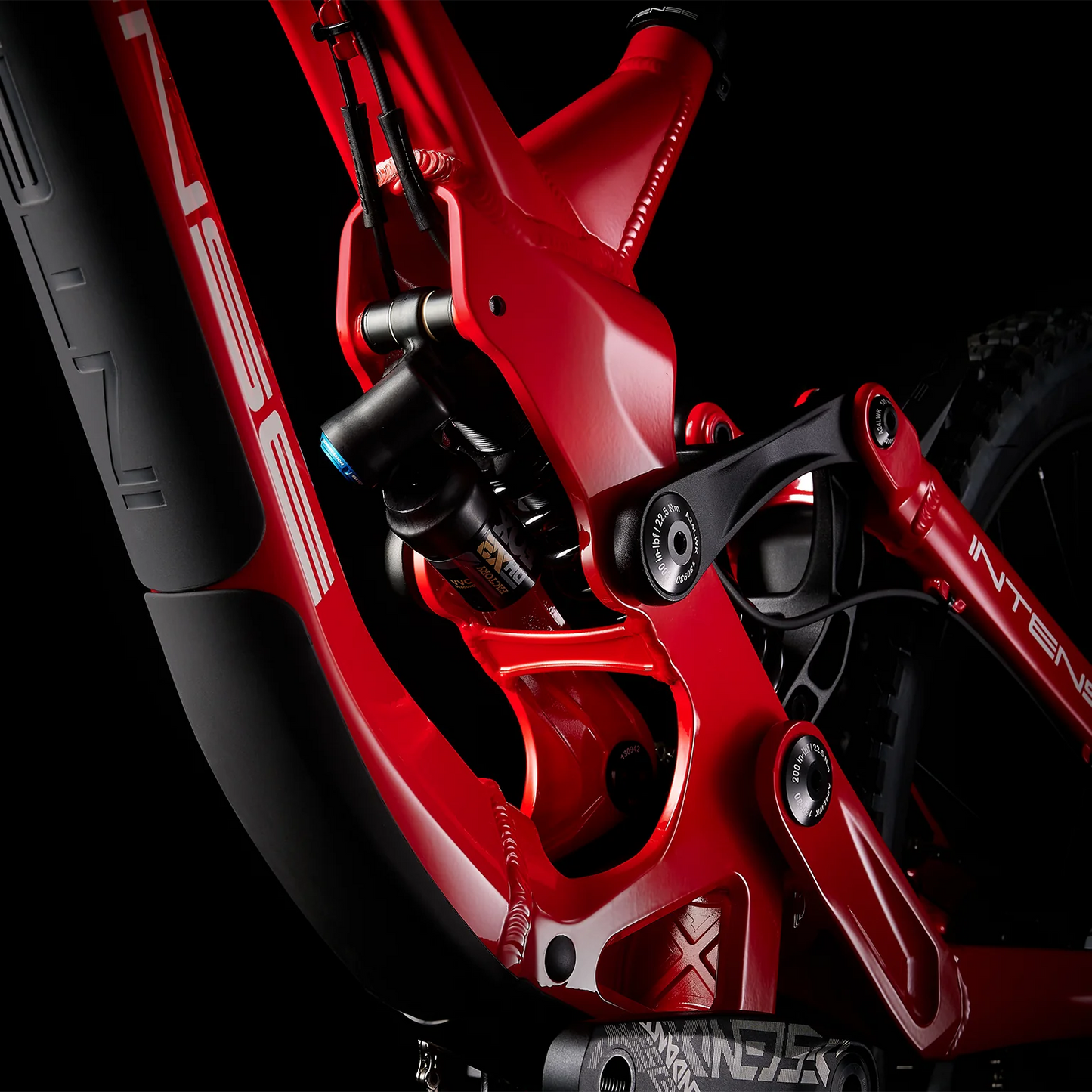 Intense M1 279 - Pro - Red - 2024