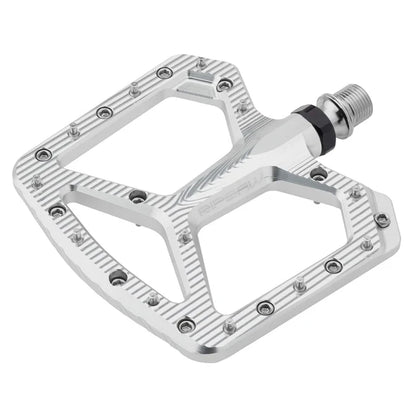 Wolf Tooth Components Ripsaw Aluminum Flat Pedals - Raw Silver