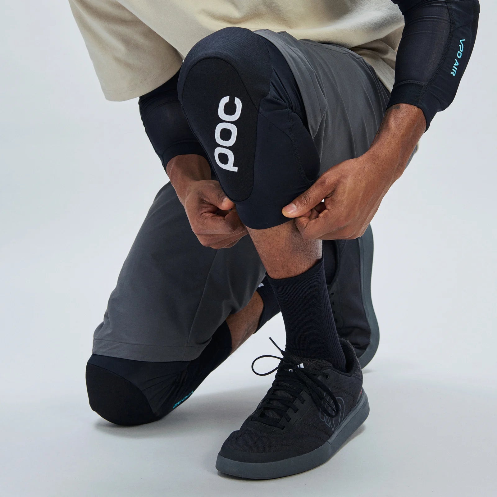 POC VPD Air Leg Pad - Thumbnail 4