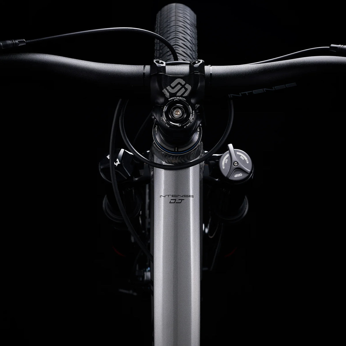 Intense DJ 26 - Expert - Silver- 2024 – Cambria Bike Intense DJ 26 - Expert - Silver- 2024 – Cambria Bike