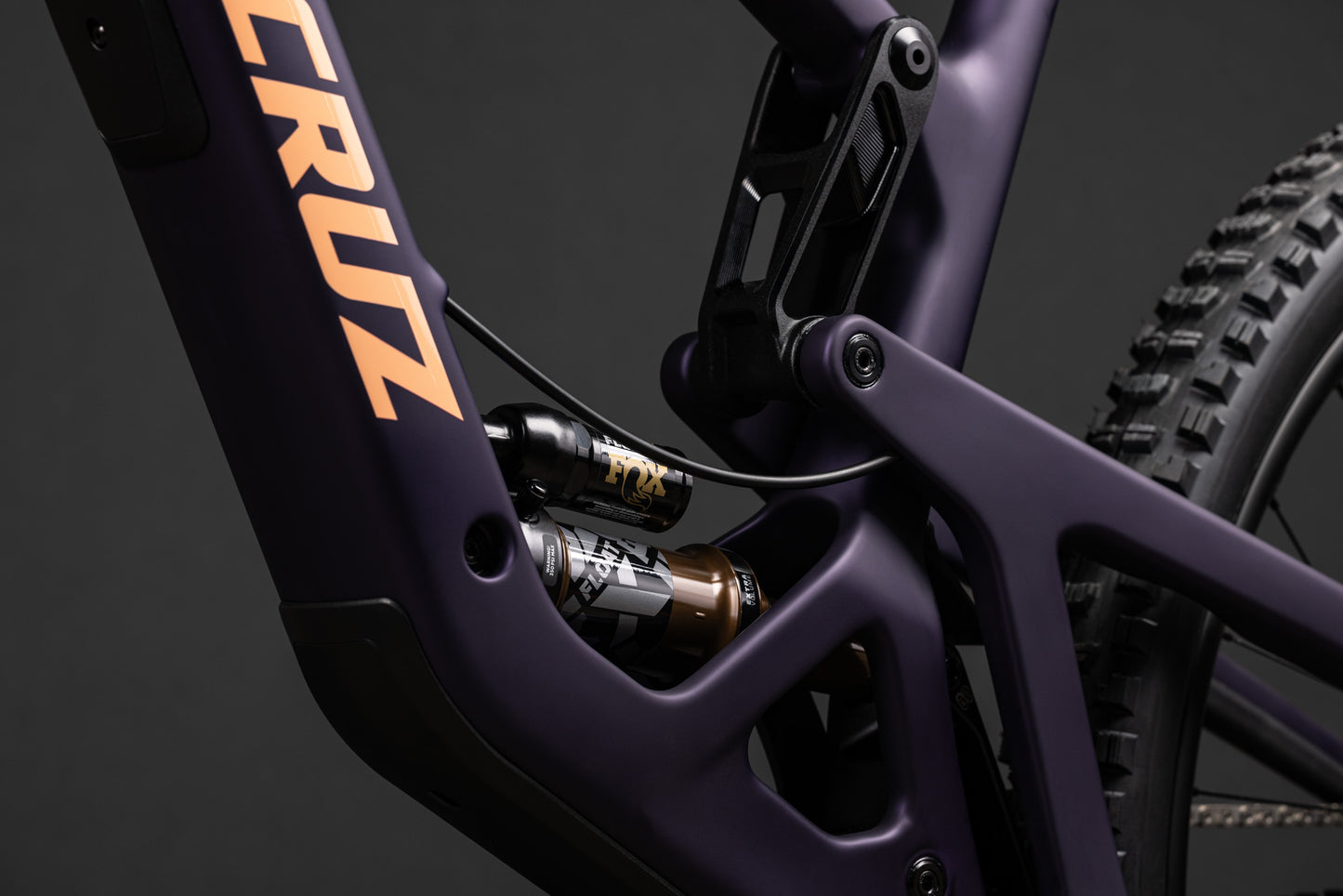 Santa Cruz Hightower Carbon 29 - S Kit - Matt Deep Purple - 2025