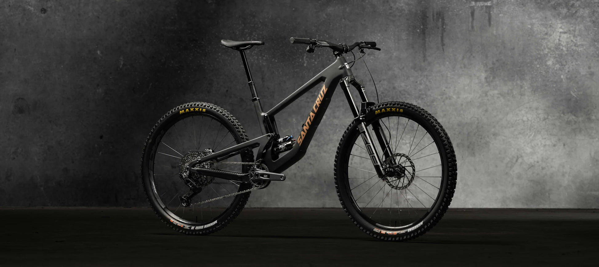 Santa Cruz Megatower Carbon 29 - GX AXS - Matt Black - 2025 Santa Cruz Megatower Carbon 29 - GX AXS - Matt Black - 2025