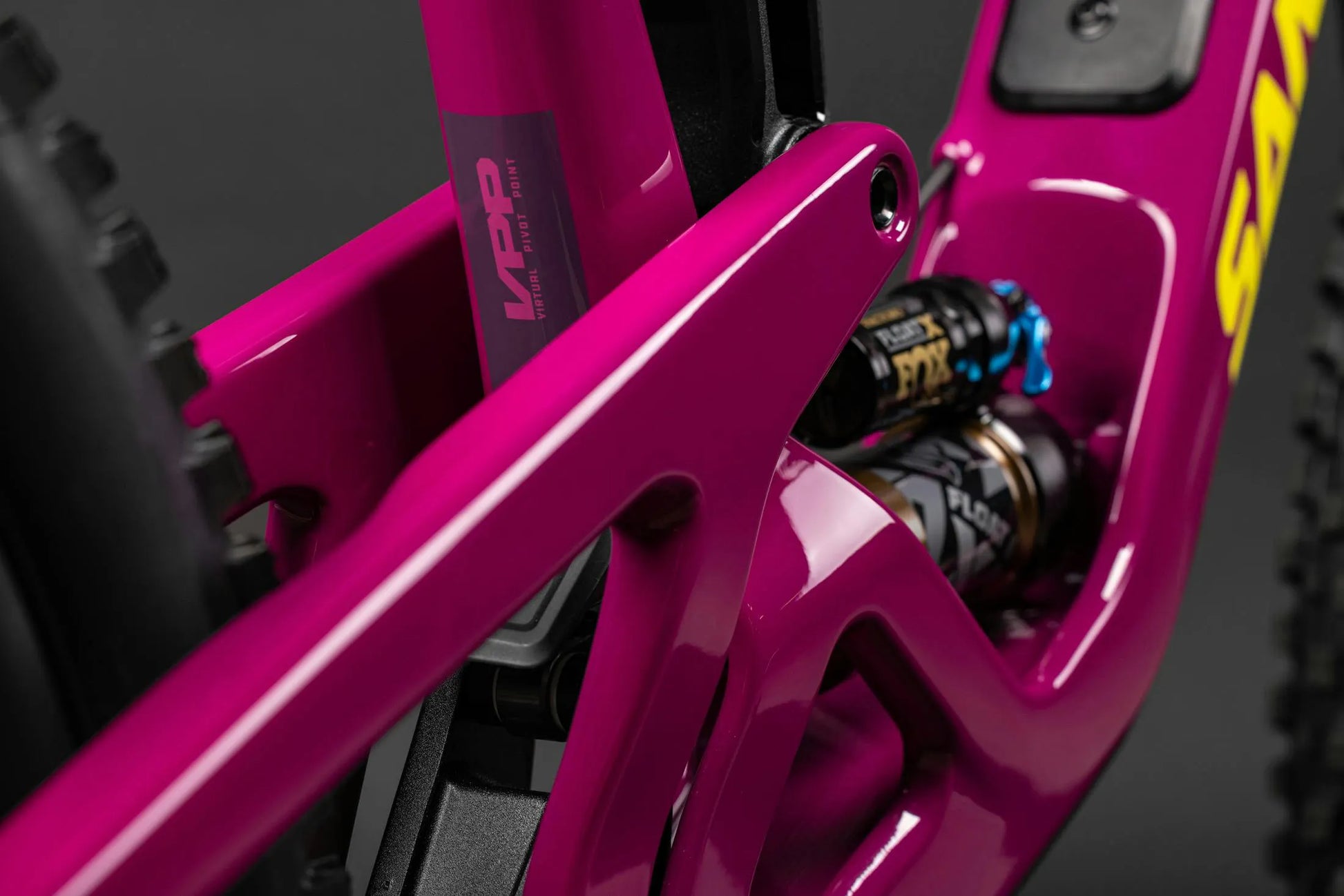 Santa Cruz Bronson Carbon MX R Kit Kalimotxo 2025 – Cambria Bike