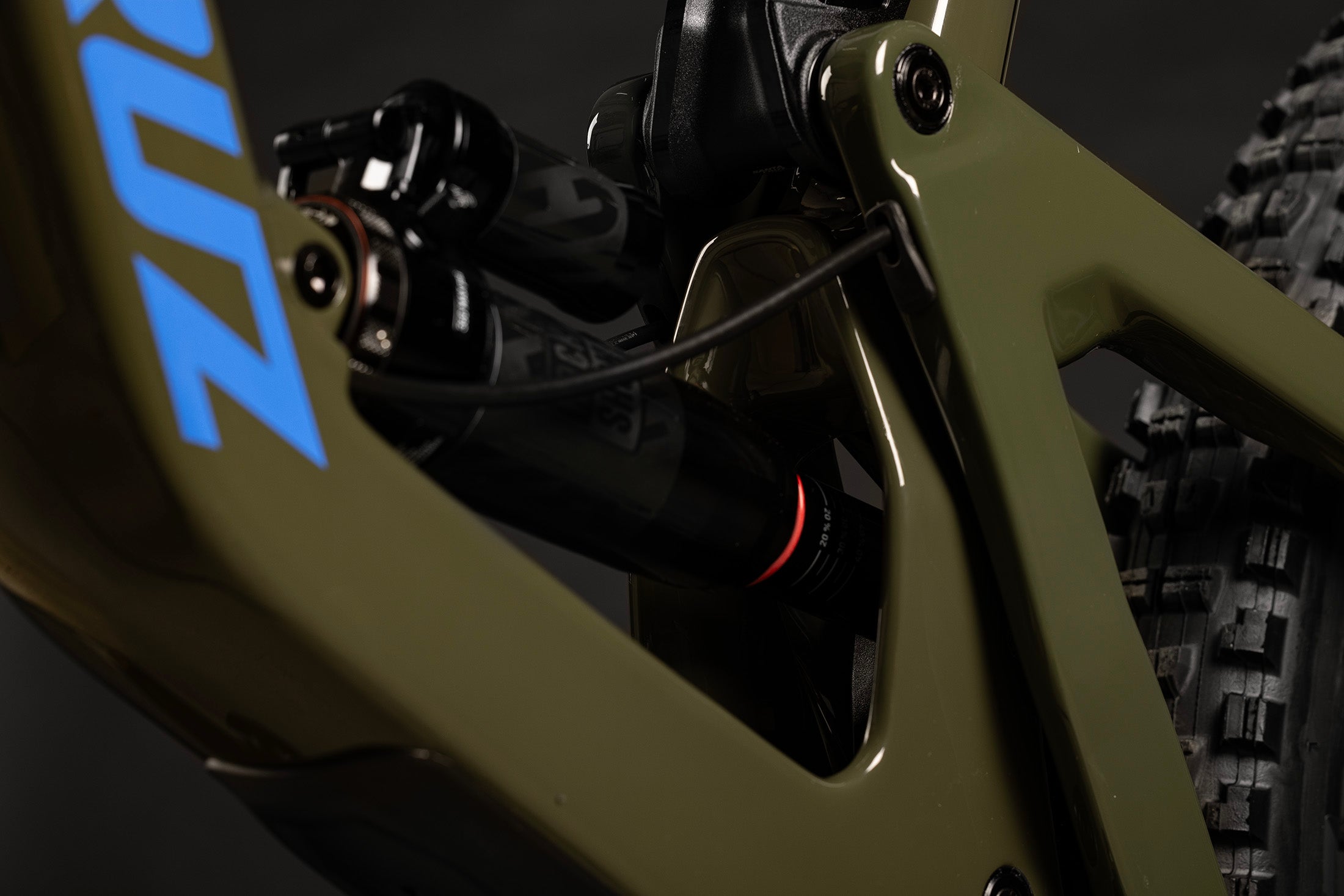 Santa Cruz Bronson 4.0 Carbon MX - XT Kit - Gloss Moss – Cambria Bike