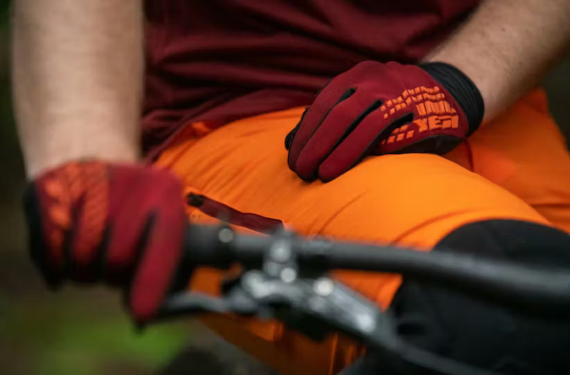 Yeti Maverick MTB Glove - Asphalt