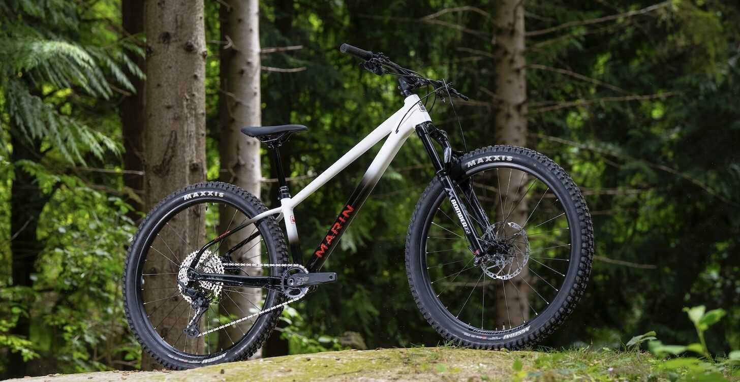 Marin San Quentin White-Black 2023 – Cambria Bike