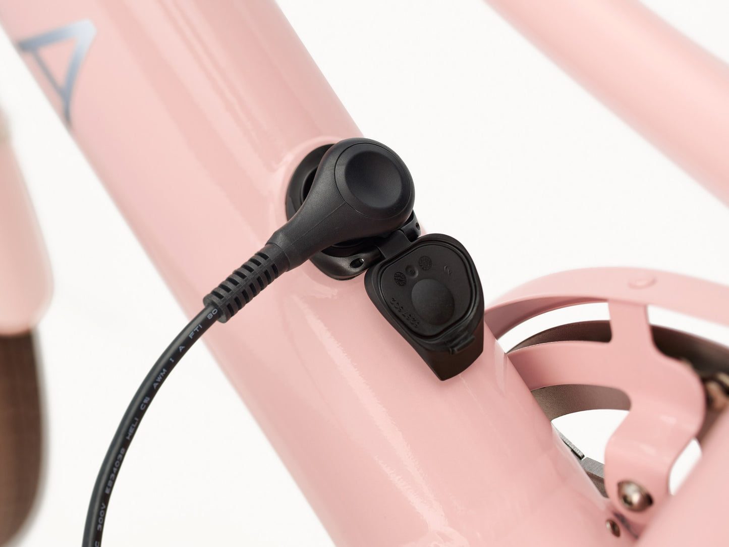 Electra Loft Go! 7D EQ Step-Thru 700c Bike - Cloud Pink