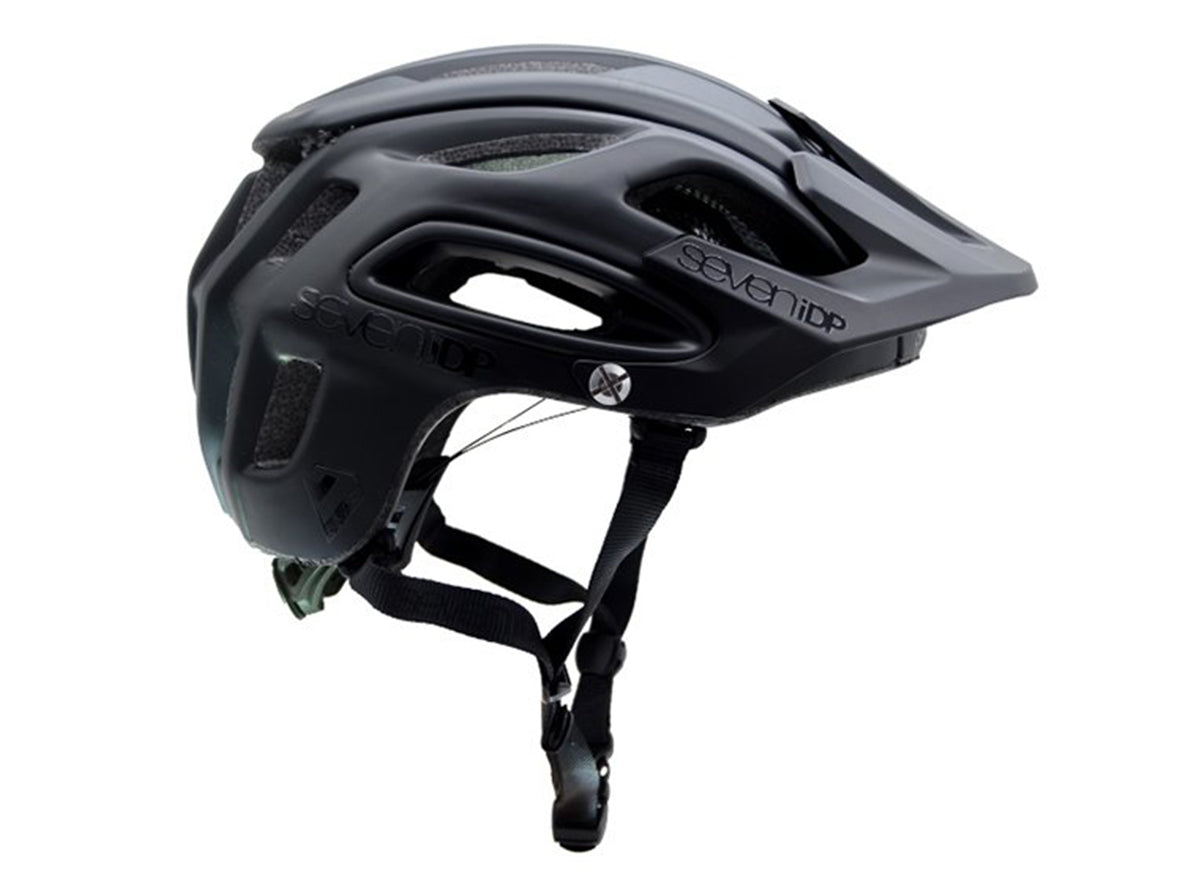 7iDP M2 BOA Helmet Matt Black/Gloss Black