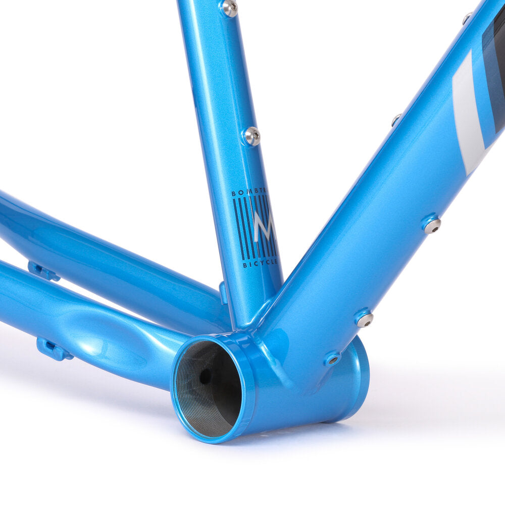 Bombtrack hook online frameset