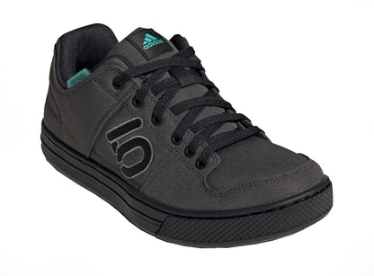 Five Ten Freerider Canvas Flat Pedal Shoe - Dgh Solid Gray-Core Black-Gray Three - 2022 Dgh Solid Gray - Core Black - Gray Three US 6 