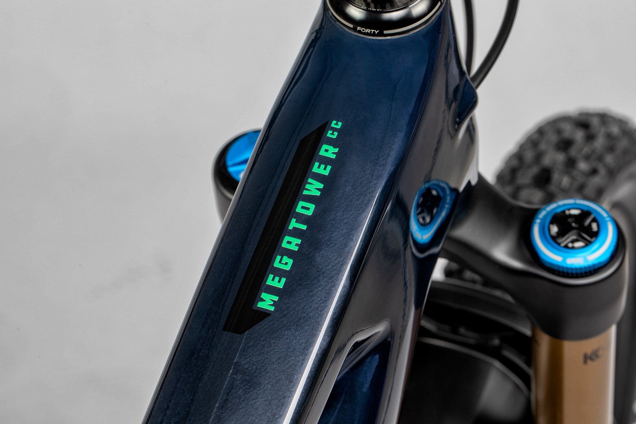 Santa Cruz Megatower Carbon 29 - S Kit - Blue - 2022 – Cambria Bike