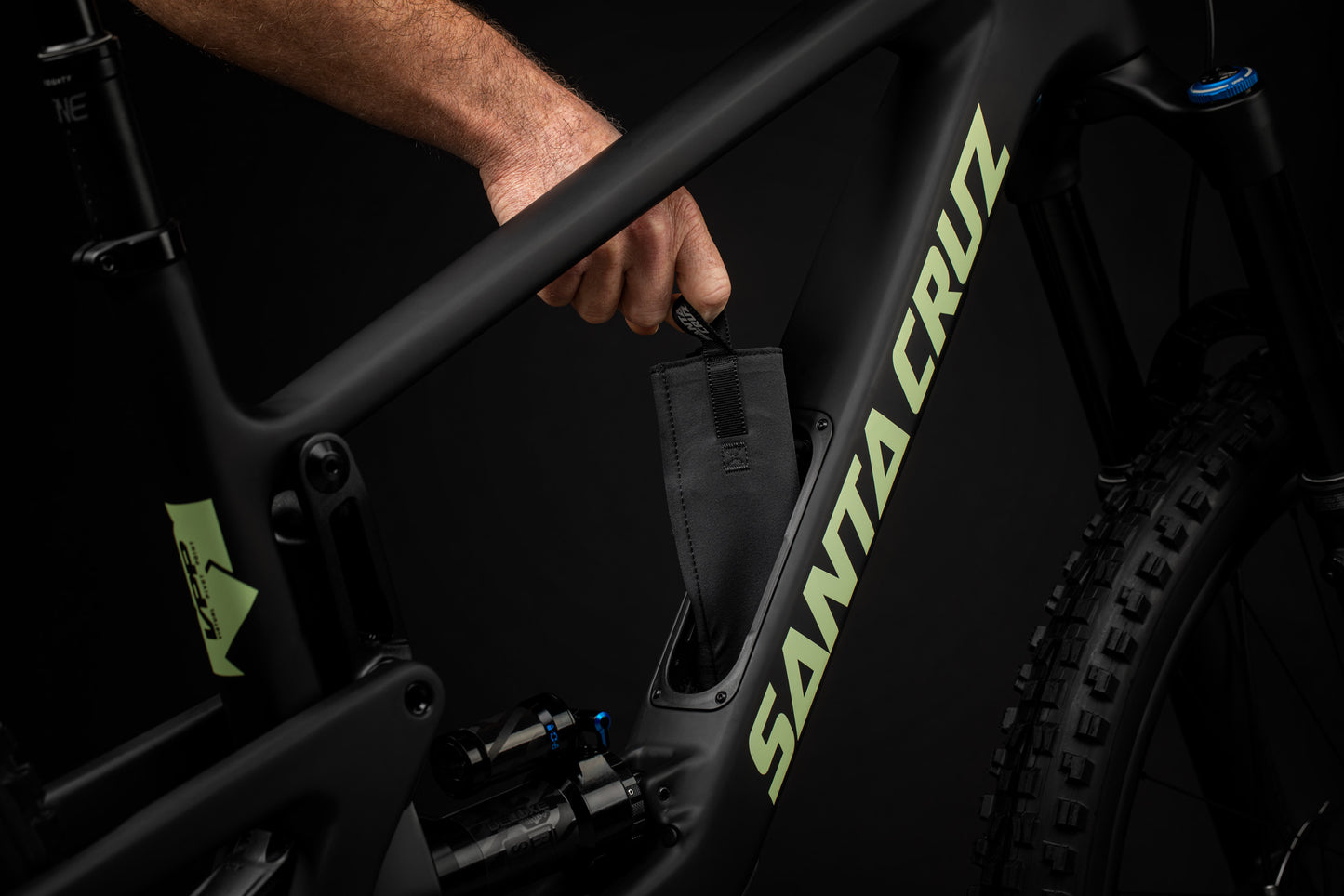 Santa Cruz Bronson Carbon MX - GX AXS - Matt Black - 2023