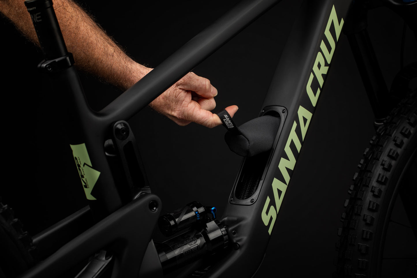 Santa Cruz Bronson Carbon MX - GX AXS - Matt Black - 2023