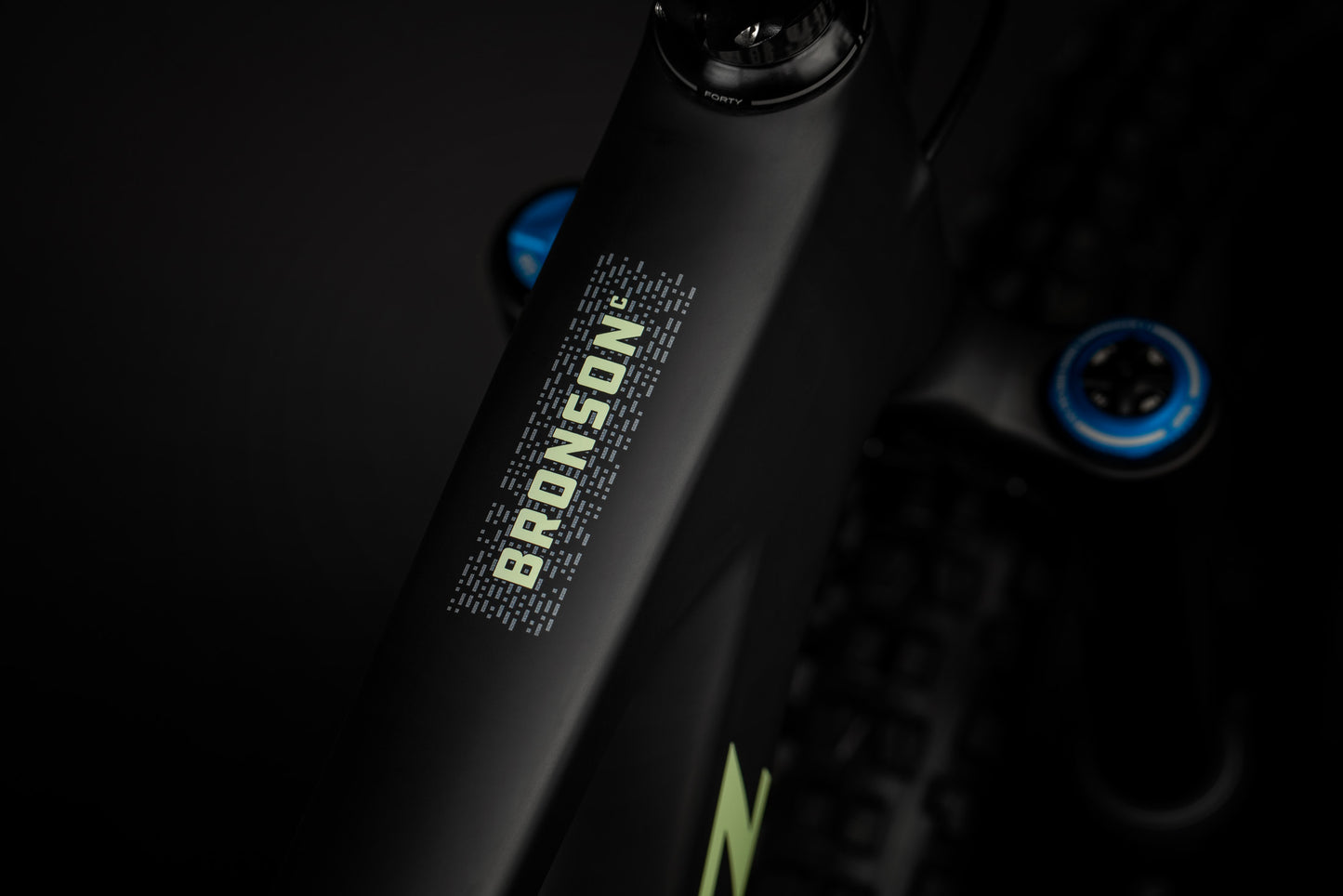 Santa Cruz Bronson Carbon MX - GX AXS - Matt Black - 2023