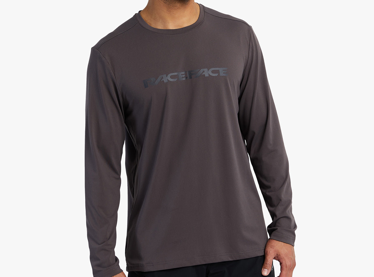 Race Face Commit Long Sleeve Tech Top - Charcoal - 2022 Charcoal Small 