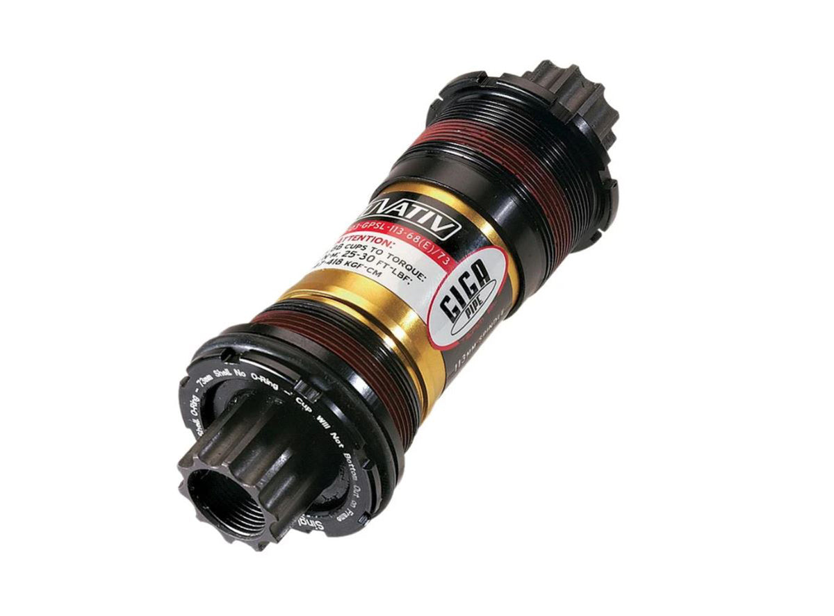 Truvativ Gigapipe Team SL ISIS Bottom Bracket Black 68/68E/73mm x 118mm 